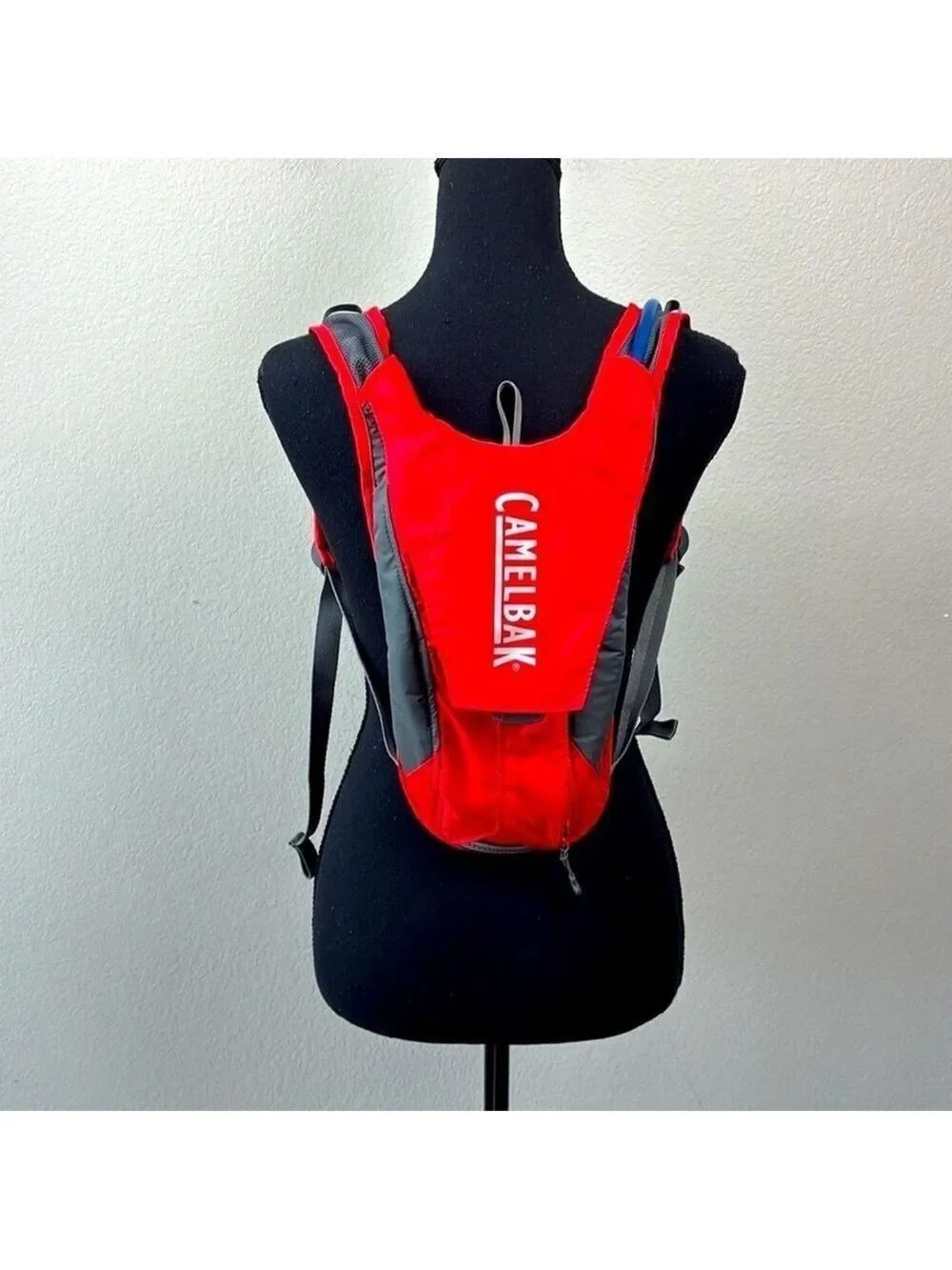 CamelBak Classic Hydration Pack Backpack Outdoor Hiking 2L